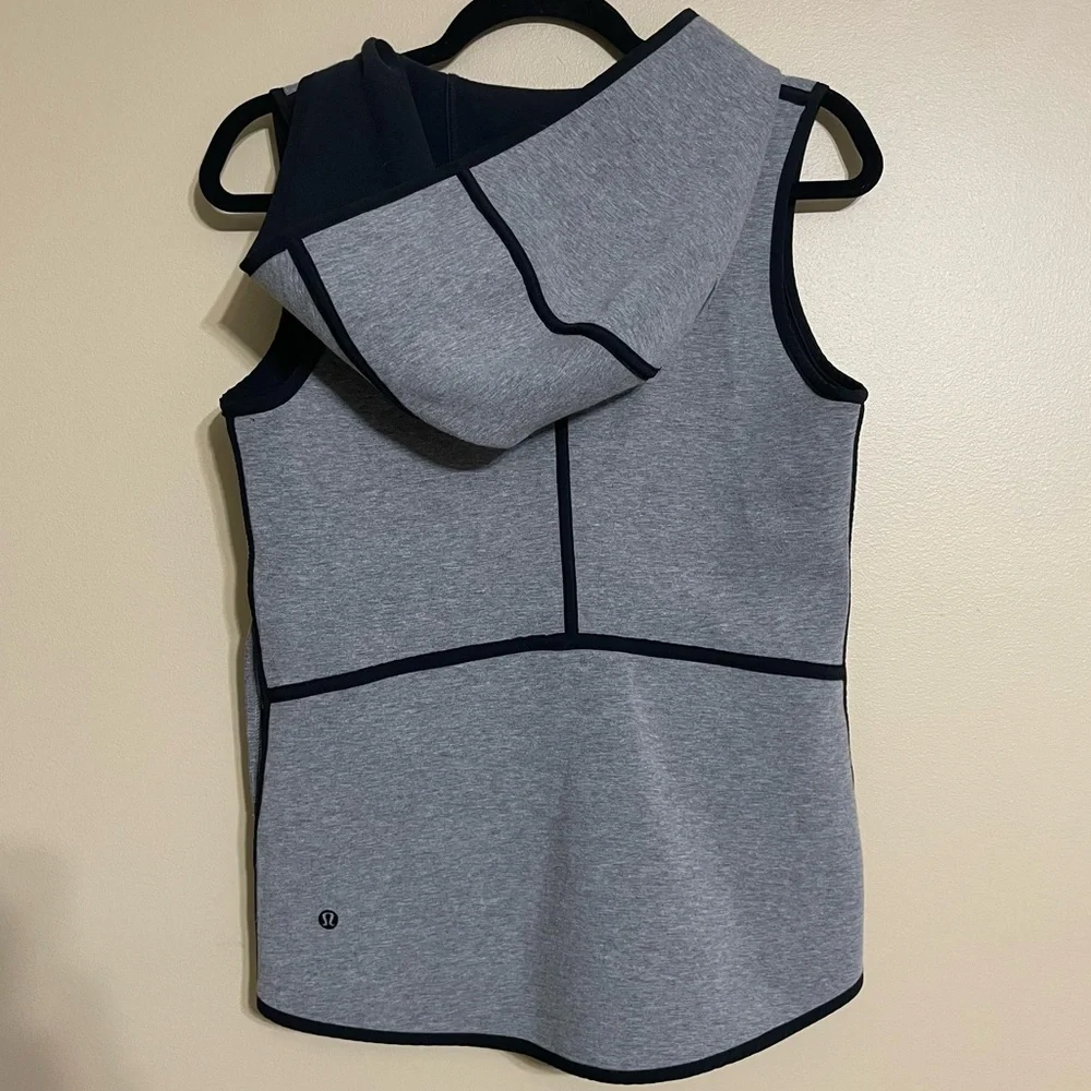 Lululemon Insculpt‎ Reversible Vest Size 6 EUC